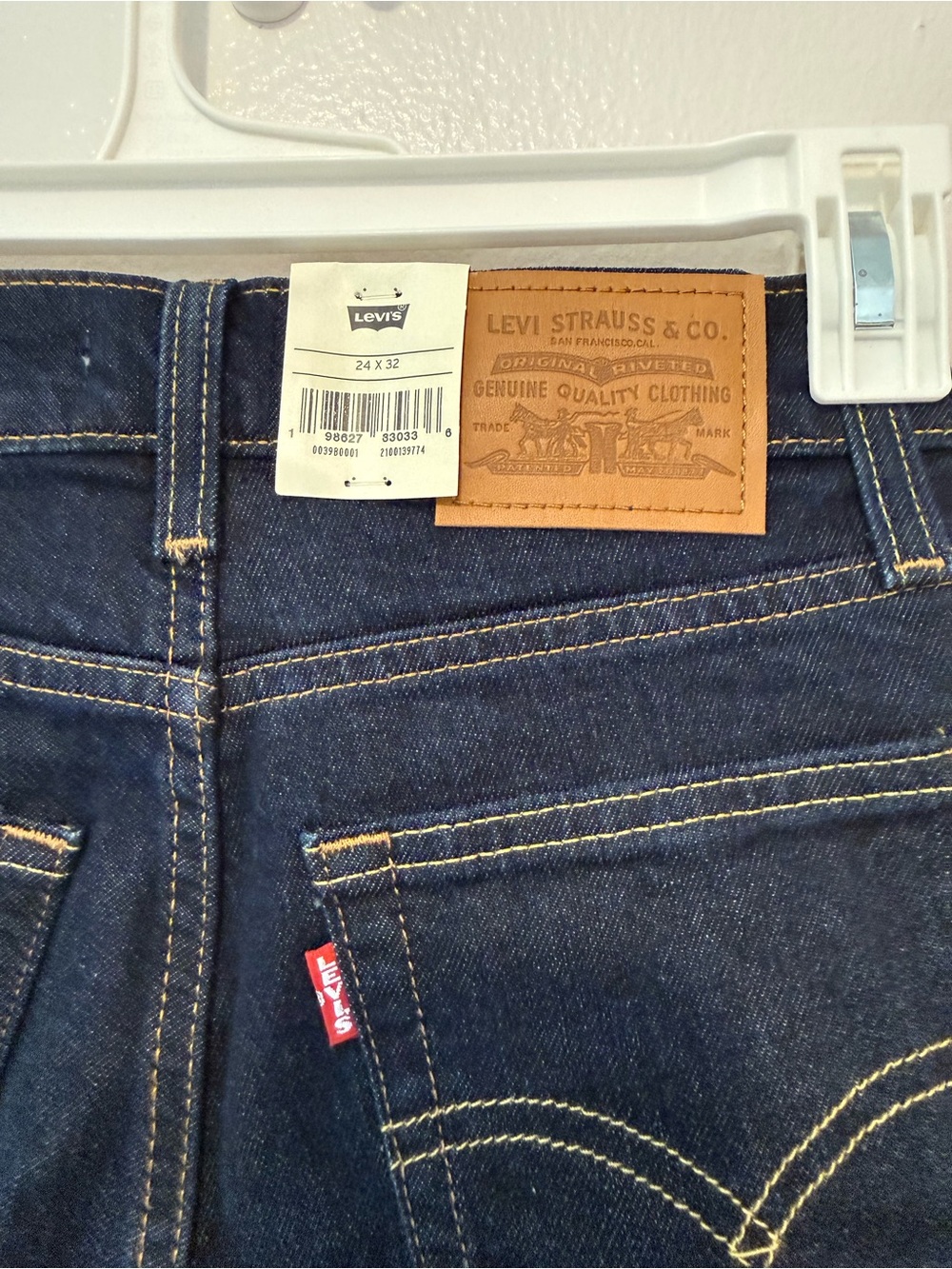 Levis 728 High Rise Wide Leg Jeans Indigo Blue Denim 24x32 NWT - Picture 3 of 5